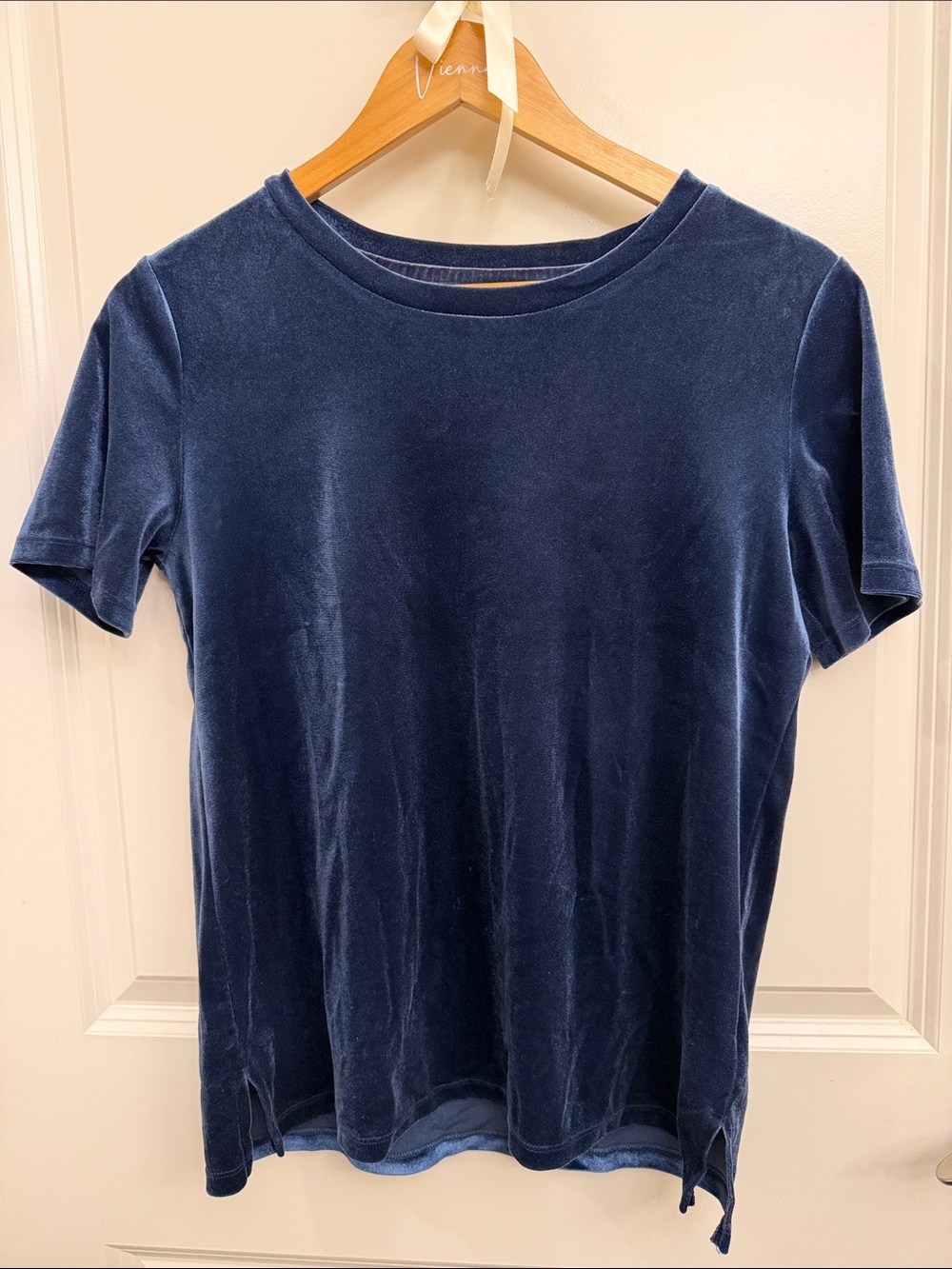 Old Navy Relaxed Velvet Tee - Size XS